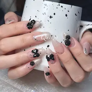 ネイル Queens 榊 まおのネイルデザイン