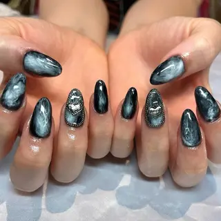 ミディアム Versailles 🌹nazuha錦のネイルデザイン