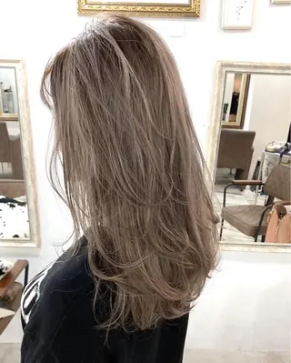 セミロング カラー エクステ（レミー毛） NINEのヘアスタイル