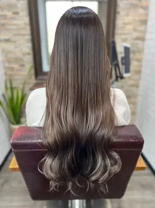 ロング カラー 松木 護裕のヘアスタイル