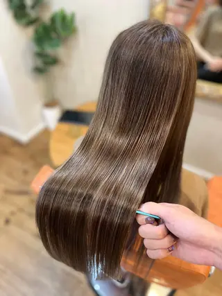 ロング ⚪️髪質改善 縮毛 店長 コウ⚪️のヘアスタイル