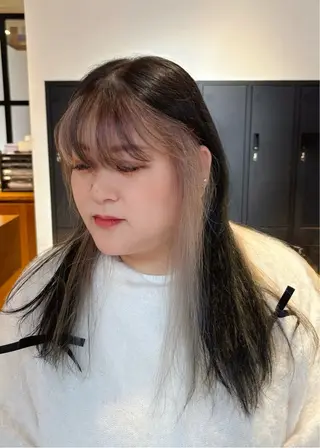 セミロング カラー 🌊インナーカラー 🐬櫻井海星のヘアスタイル