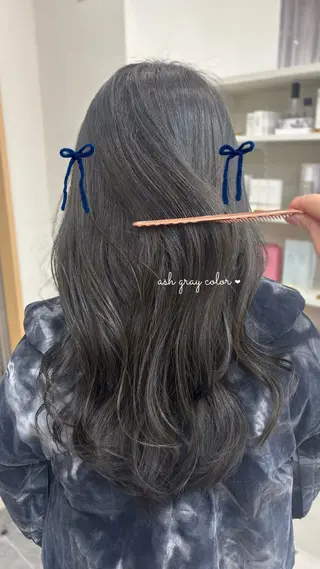 ロング カラー 藤原 亜美果のヘアスタイル