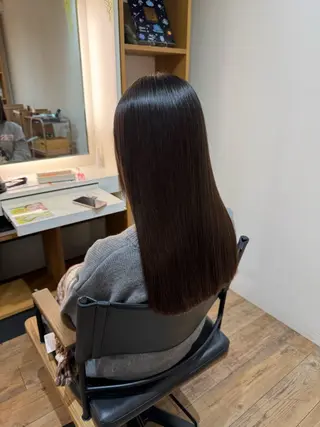 セミロング afloatkobe所属・美髪/髪質改善 川口凌弥のヘアスタイル