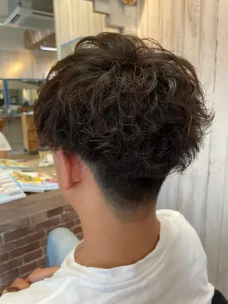 ショート パーマ メンズ 山本 陸央のヘアスタイル