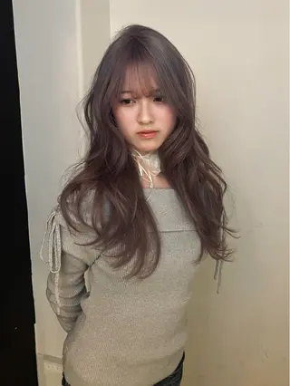 ロング カラー Hanaka🐈‍⬛ 海外×ニュアンスのヘアスタイル
