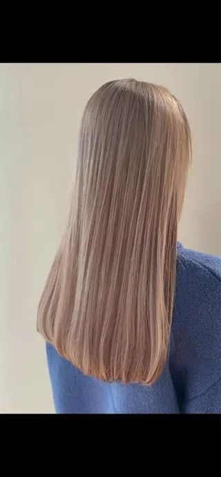 カラー ブリーチ/透明感 🪐MISAKI🪐のヘアスタイル