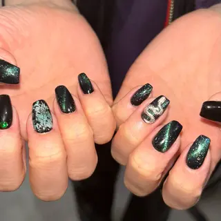 ネイル 🪐富島彩夏 /海外nail🪐のネイルデザイン