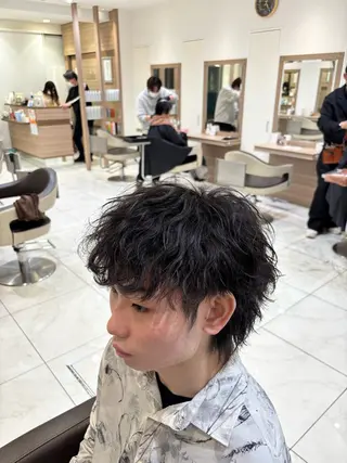 パーマ メンズ 山本 侑平のヘアスタイル