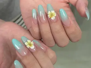 ネイル 成塚 雅香のネイルデザイン