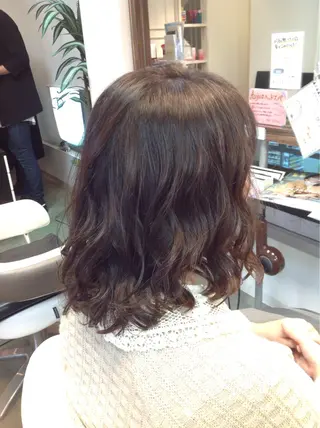 ミディアム カラー 榎園 由美のヘアスタイル