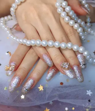 セミロング ネイル フィルイン、長さ出し 深爪矯正のネイルデザイン