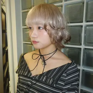 ショート カラー WATER所属・girly×アン ニュイカラーSAKIのヘアスタイル