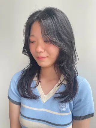 セミロング Toiro 横浜所属・🎀レイヤー/パーマ カラー/ai🎀のヘアスタイル