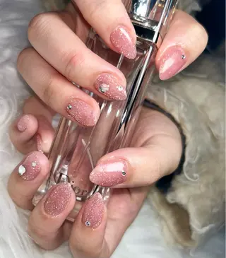 ネイル Melia　by attrait所属・Melia by attrait🌿杏のネイルデザイン