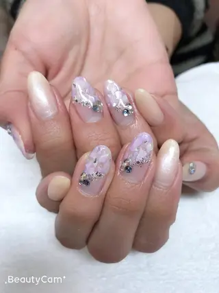 ミディアム ネイル Nail&Eyelash Bloom所属・ネイル&アイラッシュ アイブロウBloomのマツエク・マツパデザイン