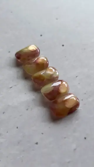 ネイル 関山 志乃のネイルデザイン