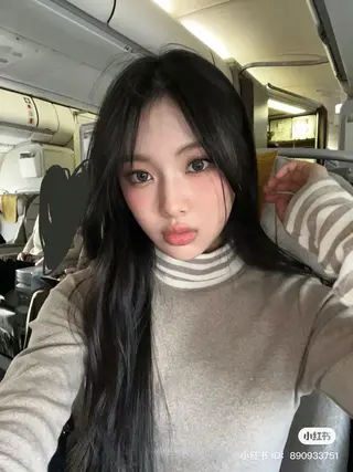 カラー 透明感ベージュ🤎 ナチュラルレイヤーのヘアスタイル