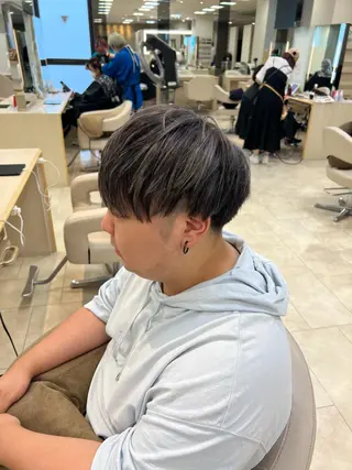 ショート カラー ハイトーン/ウルフ /レイヤー/坂野幸伸のヘアスタイル