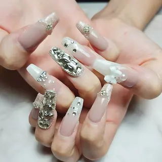 ネイル 🌈Yun nail hyejin💋のネイルデザイン