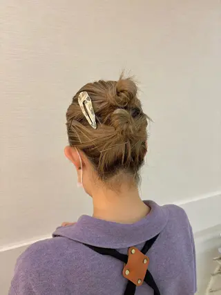ミディアム ヘアアレンジ Iris by artina 武蔵小杉店【イリス バイ アルティナ】所属・🎼レイヤー/顔周り カット/nene♬のヘアスタイル