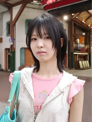 ミディアム カラー ハイトーン/ウルフ/ レイヤー/Asukaのヘアスタイル