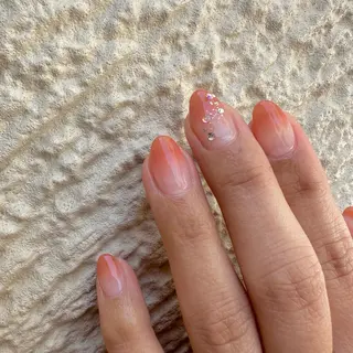 ロング カラー ヘアアレンジ キッズ ネイル マツエク・マツパ アイブロウ 福田 加奈のネイルデザイン