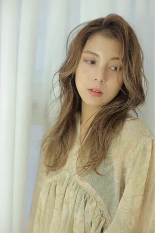 ロング シンタニナオト /梅田茶屋町のヘアスタイル