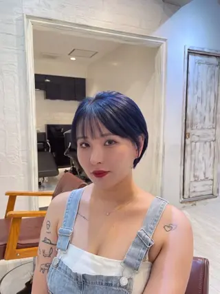 ショート カラー liko by maris所属・髪質改善／ブリーチ 宮武　湧斗のヘアスタイル