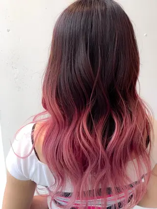 セミロング カラー AILEE所属・ウルフカット レイヤーカット上柿のヘアスタイル