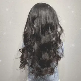 ロング 海老沼 奈月のヘアスタイル