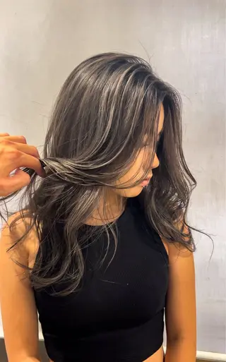 セミロング カラー 海外デザイン🇺🇸 石渡諒太のヘアスタイル