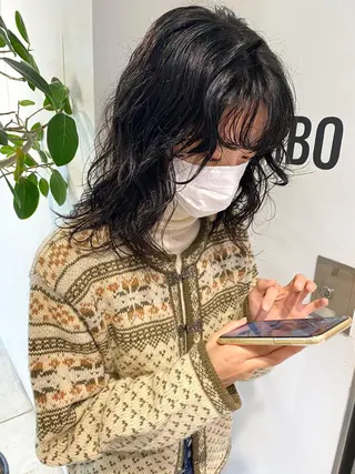 セミロング カラー パーマ ヘアアレンジ メンズ キッズ ネイル マツエク・マツパ パーマスタイル🔅 sayacaのヘアスタイル