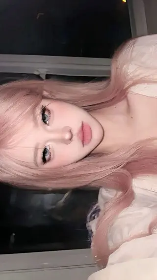 ロング 艶髪ハイトーンカラー 渋谷🎀ririkaのヘアスタイル