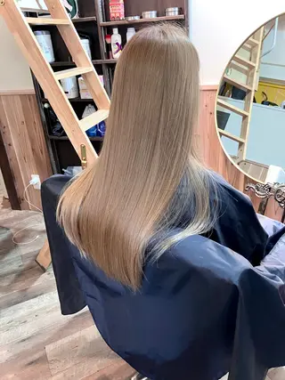 ロング カラー HAIR BASE ZAWAWA所属・レイヤー/ブリーチ｜ 特殊パーマ/赤澤のヘアスタイル