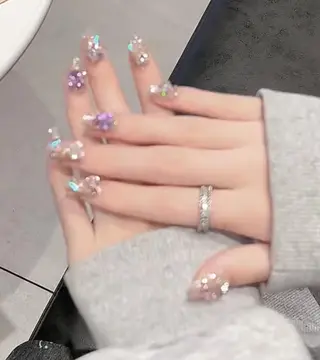 ネイル AB マツエクネイルサロンのネイルデザイン