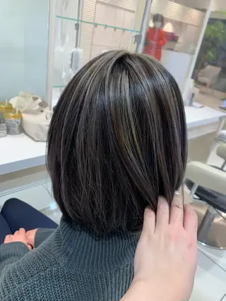 ショート カラー 金澤 夏海のヘアスタイル