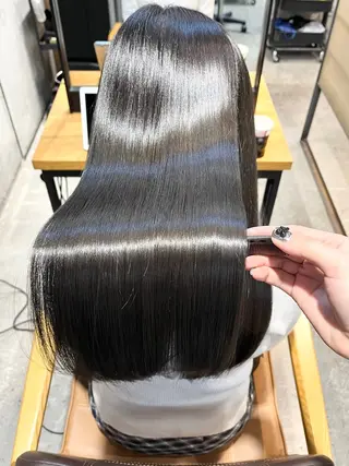 ロング youres hair WEST所属・ウルトワ髪質改善 ディレクター/熊倉都のヘアスタイル