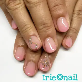 ネイル Hair salon Irie所属・與儀 知佳のネイルデザイン