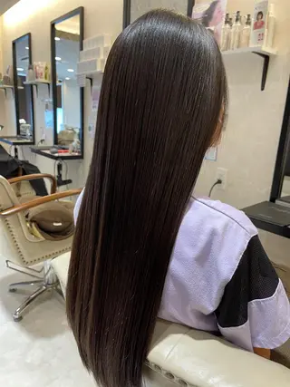 ロング 濱田輝レイヤー 韓国風 ハイトーンのヘアスタイル