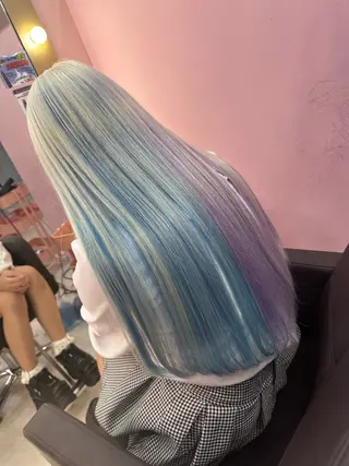 セミロング カラー ブリーチ人気No.1 MANATO🎨🌈のヘアスタイル