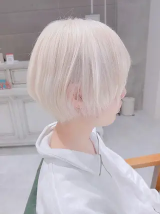 ショート Days 透明感カラーのヘアスタイル