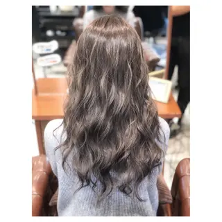 ロング カラー biscohair 髪にドラマを。のヘアスタイル