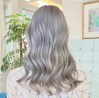 セミロング カラー ヘアアレンジ 🌹TikTok4万 フォロワー🌹AKIのヘアスタイル