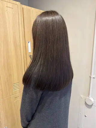 セミロング LOREN＋透明感 オリーブhirokoのヘアスタイル