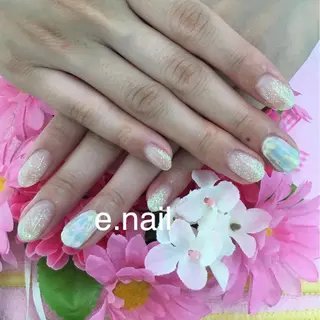 ネイル e.nail所属・和賀井 恵理のネイルデザイン
