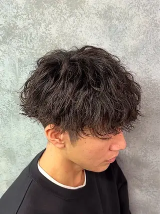 パーマ メンズ シャドウ/ルーズ パーマメンズりつきのヘアスタイル