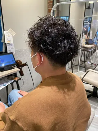 パーマ メンズ 長津 健一郎のヘアスタイル