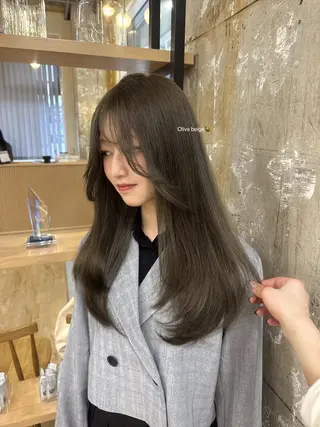 ロング カラー ハイトーン/艶カラー /ケアブリーチ/香音のヘアスタイル