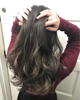 ロング カラー Heart's所属・若杉 諒のヘアスタイル